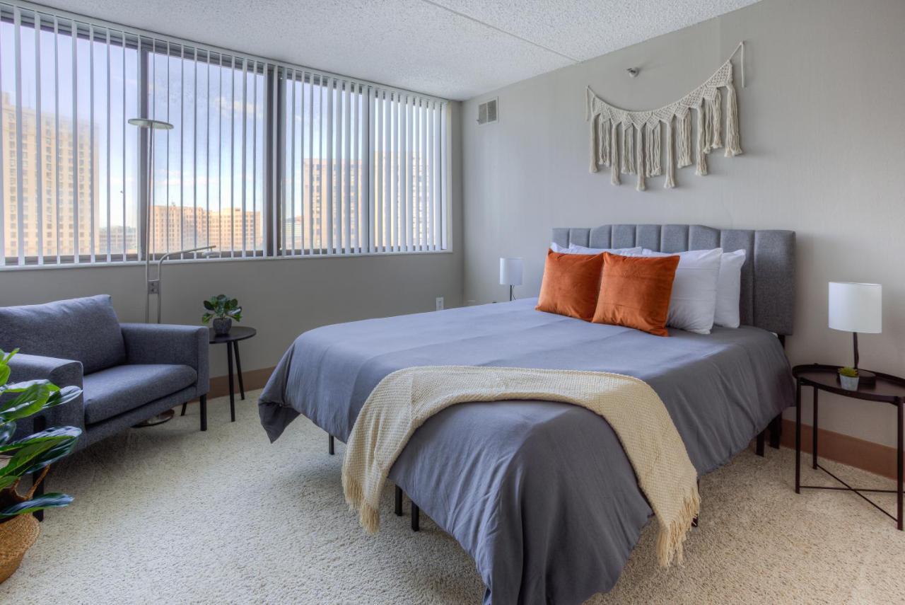 Frontdesk 1431 Washington Blvd Apts Downtown Detroit Rum bild